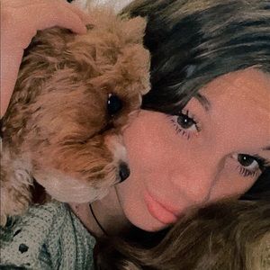 Meet your Posher, Avery